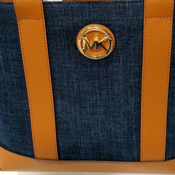 ♥New Michael Kors w/Tags♥ - Picture 4 of 6